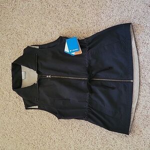 Columbia women's Arch Cape III vest, black/beige, medium